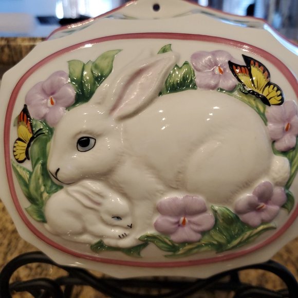 Franklin Mint Le Cordon Bleu Bunnies Butterflies Jello Mold Wall Hanging 1986 - Picture 3 of 6